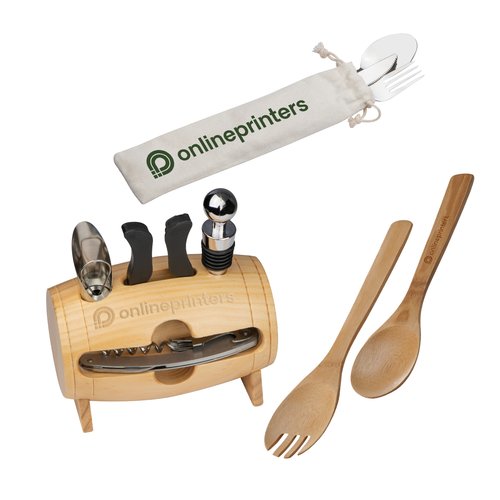 Besteck-Set mit Gabel, Messer und Lffel aus rostfreiem Stahl.