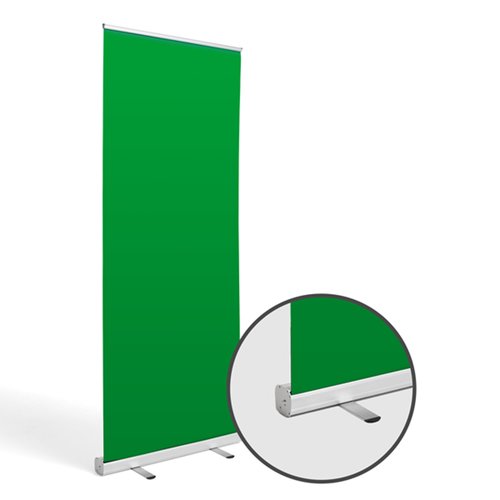Grner Roll-Up-Screen mit ausziehbarem System.