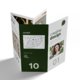 Ein 4-Bruch Parallelfalzflyer im Hochformat mit 10 Seiten.